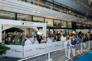 onlyyacht bmw gold party mys